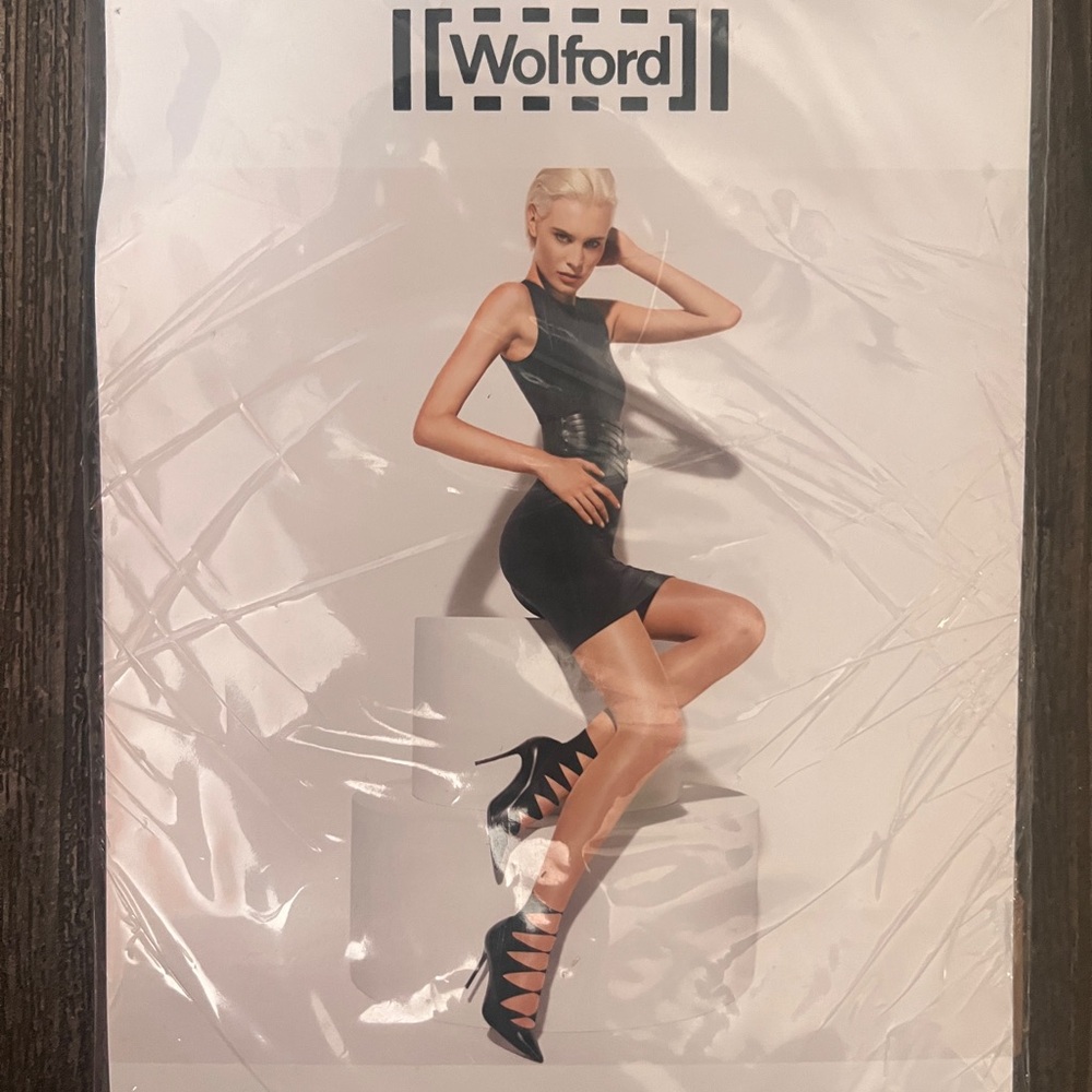 Wolford Sahara/Black Sheer Iliana Tights size SM Brand New. Original Packaging